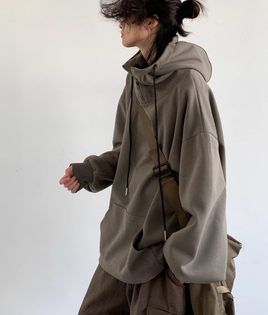 Kazenari Quarter-Zip Hoodie: Soft Technical Blend, Relaxed Urban Comfort