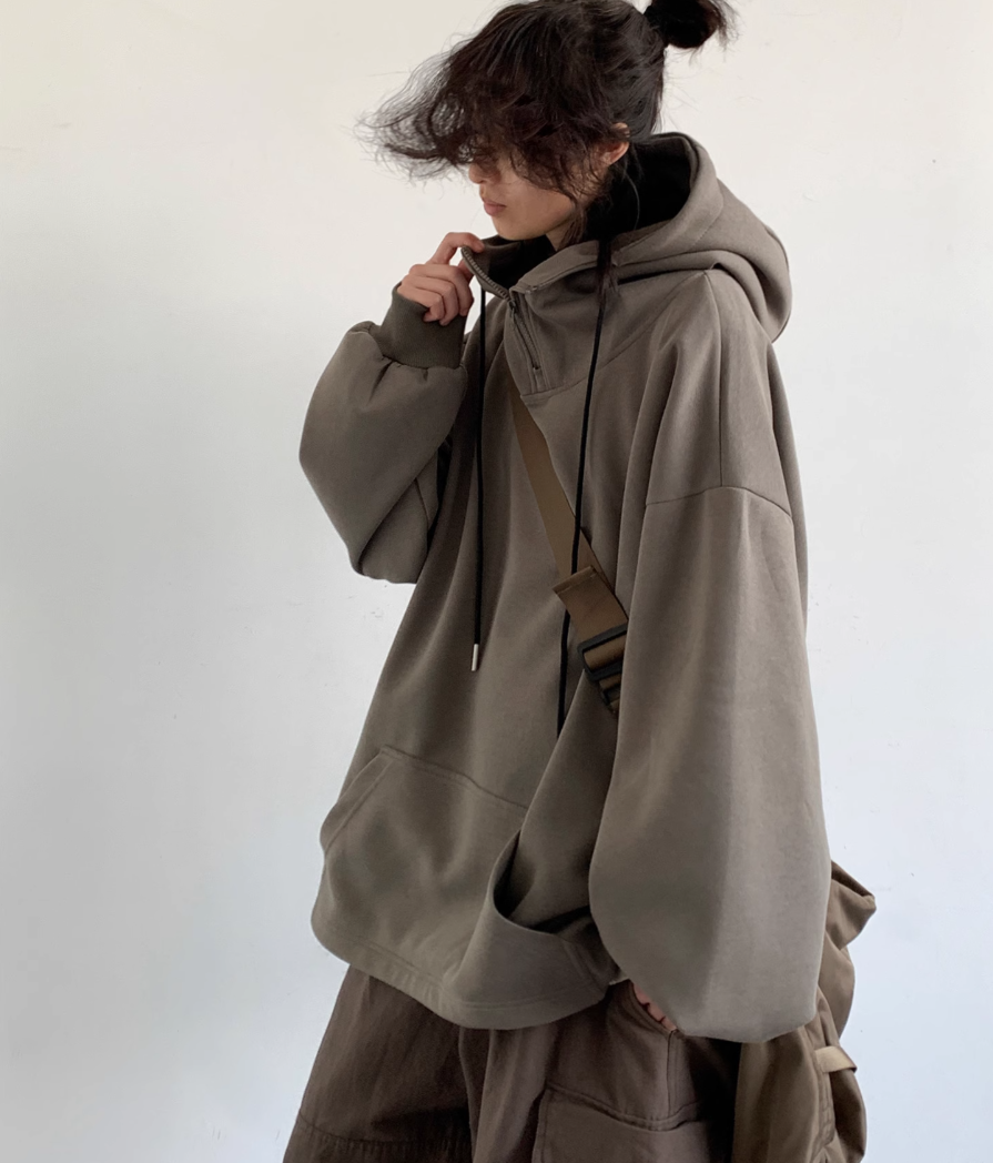 Kazenari Quarter-Zip Hoodie: Soft Technical Blend, Relaxed Urban Comfort