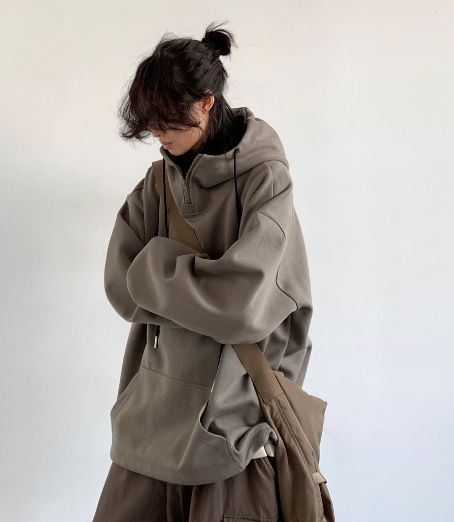 Kazenari Quarter-Zip Hoodie: Soft Technical Blend, Relaxed Urban Comfort